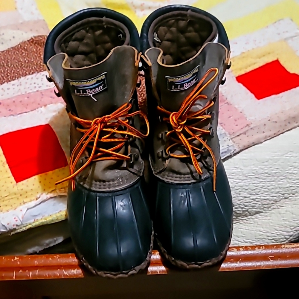 L.l. beans ha3d work boats..insulated snow or work boot